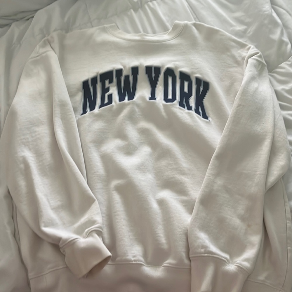 Brandy Melville New York Crewneck